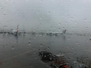 Regen in O. R. Tambo / Johannesburg